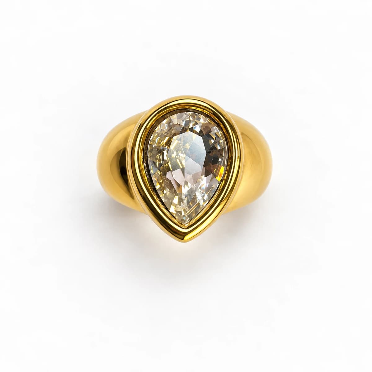 Starlet Ring — 316L stainless steel, PVD gold plated, cubic zirconia